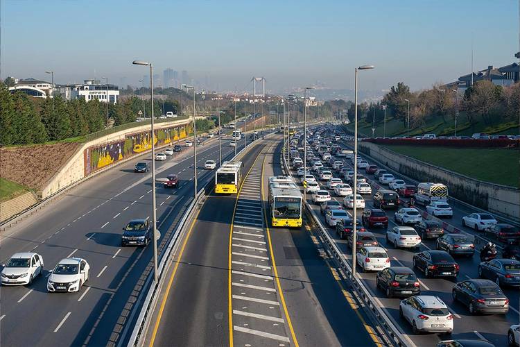 Public transport in Istanbul - city sightseeing route | TURIZM