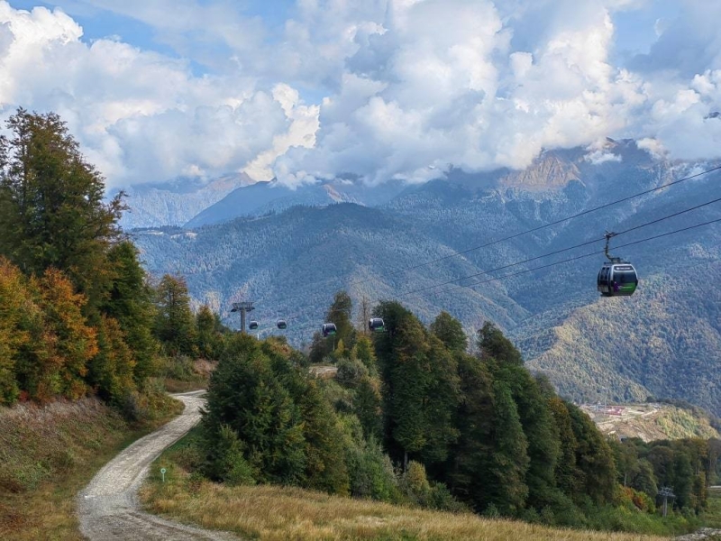 How to get to Rosa Khutor from Sochi airport? 4 ways