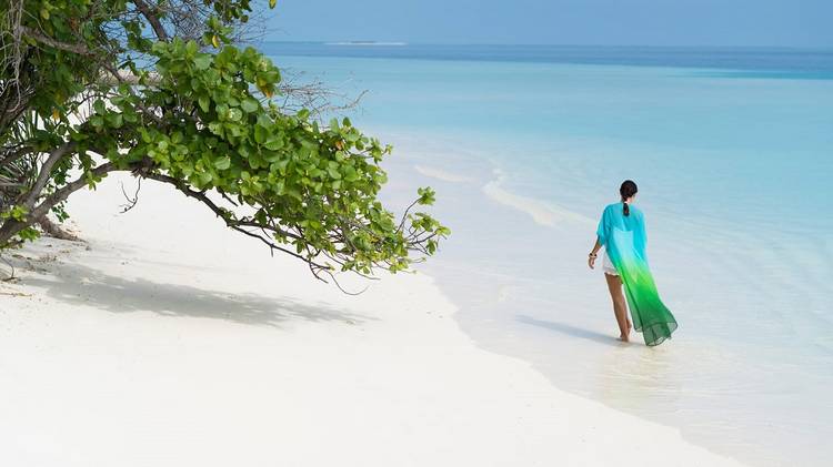 Bounty beaches, where paradisiacal places are located - white sand and azure sea | TURIZM