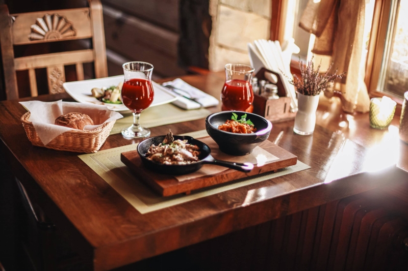 Where to eat cheap in the center of Brest? 12 restaurants and cafes
