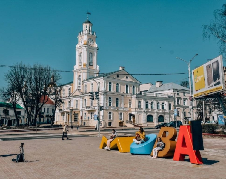 How to get from Minsk to Vitebsk? 4 ways