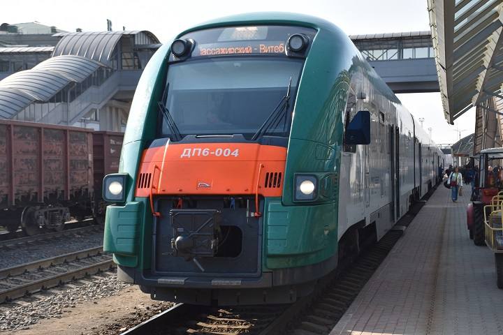 How to get from Minsk to Vitebsk? 4 ways