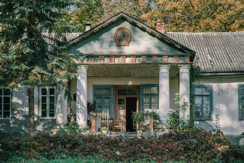 What to see in Novogrudok? Castles, underground crypts, and dark fantasy