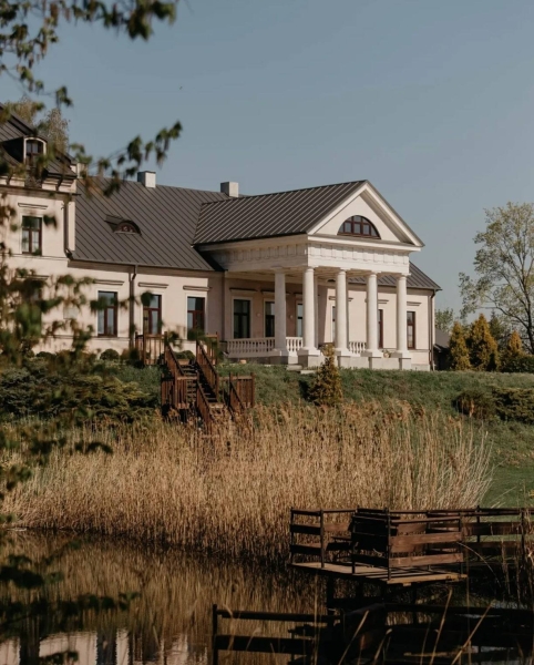Unusual hotels in Belarus: a night in the hayloft and a room with a ghost