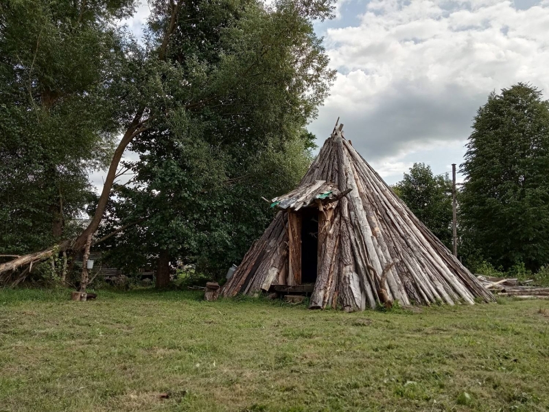 Unusual hotels in Belarus: a night in the hayloft and a room with a ghost