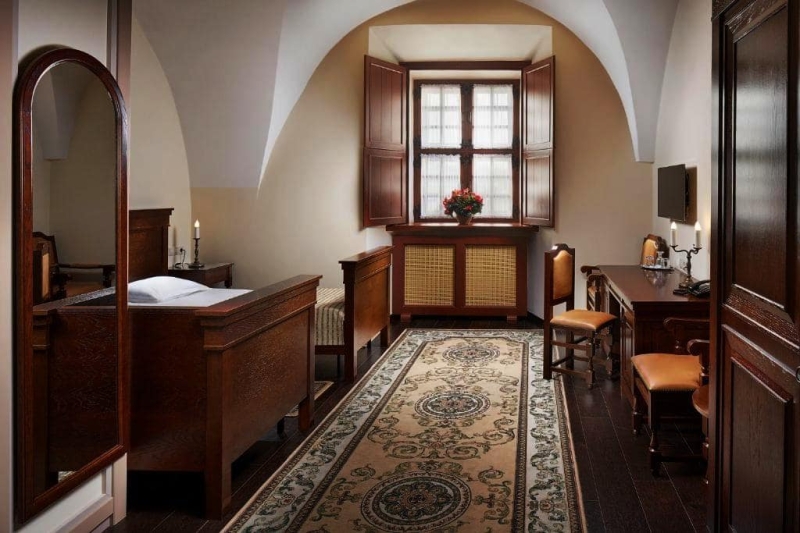 Unusual hotels in Belarus: a night in the hayloft and a room with a ghost